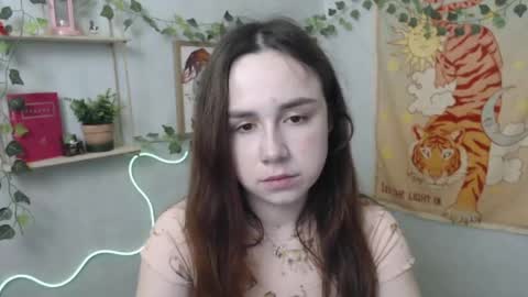 veryveryvery_shy online show from 18, 4, 2026