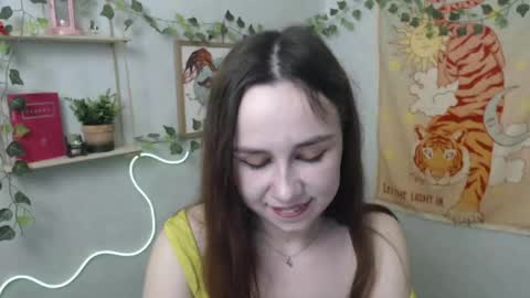 veryveryvery_shy online show from 18, 4, 2026