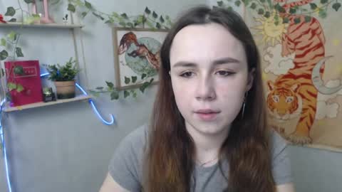 Snapshot of veryveryvery_shy chatting on 26, 4, 2026 veryveryvery_shy online show from 26, 4, 2026