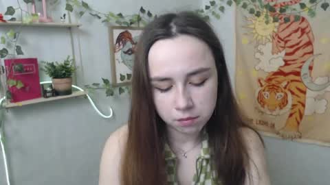 Snapshot of veryveryvery_shy chatting on 27, 4, 2026 veryveryvery_shy online show from 27, 4, 2026