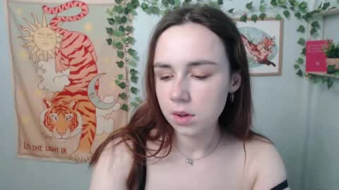 Snapshot of veryveryvery_shy chatting on 30, 5, 2026 veryveryvery_shy online show from 30, 5, 2026