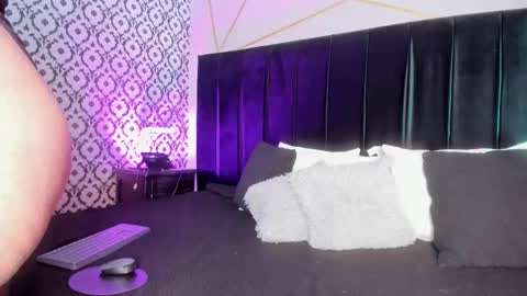 Sthefanny online show from 8, 10, 2025