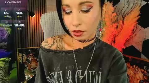 Lady or Goddess Vespera online show from 29, 4, 2026