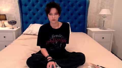 Via online show from 9, 10, 2025