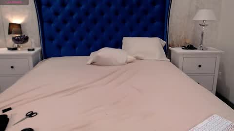 Via online show from 18, 10, 2025