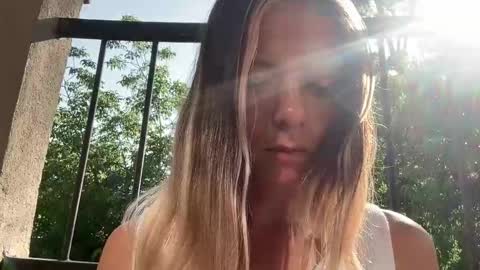 Snapshot of viajemos chatting on 25, 5, 2026 papichulo y mamichula online show from 25, 5, 2026