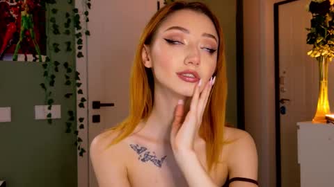 Snapshot of viaress chatting on 17, 9, 2025 VIARESS online show from 17, 9, 2025