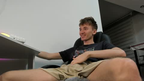 Snapshot of vibemygirl chatting on 17, 12, 2024 vibemygirl online show from 17, 12, 2024