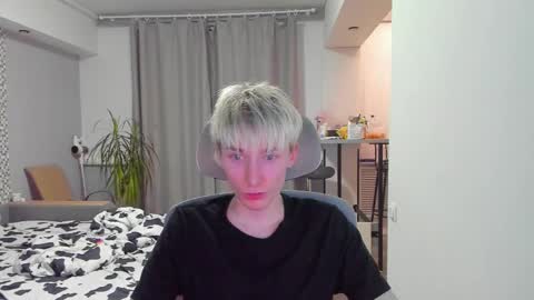 Snapshot of vibemygirl chatting on 5, 12, 2025 vibemygirl online show from 5, 12, 2025