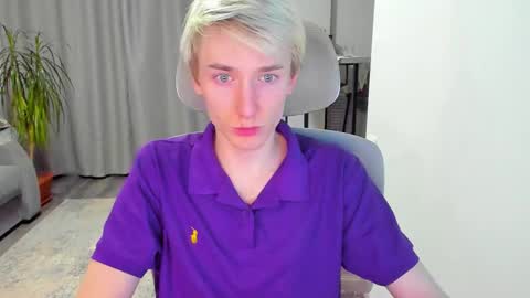 Snapshot of vibemygirl chatting on 15, 12, 2025 vibemygirl online show from 15, 12, 2025