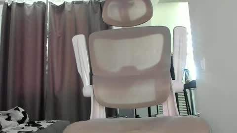 vibemygirl online show from 6, 3, 2026