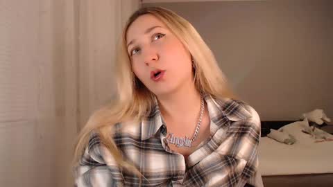 Snapshot of vibezgirl chatting on 21, 1, 2025 Amelia online show from 21, 1, 2025