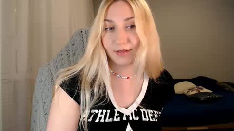 Snapshot of vibezgirl chatting on 16, 9, 2025 Amelia online show from 16, 9, 2025