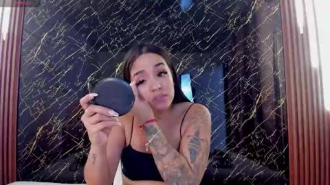 Snapshot of vichy_evans chatting on 8, 1, 2026 Vichy Everyday From 1400 to 2130 Col Time online show from 8, 1, 2026