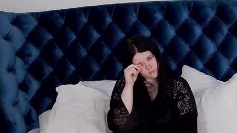 VickiBrooks online show from 13, 2, 2025