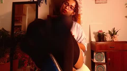 Snapshot of vicky_crazy chatting on 1, 3, 2025 Vicky online show from 1, 3, 2025