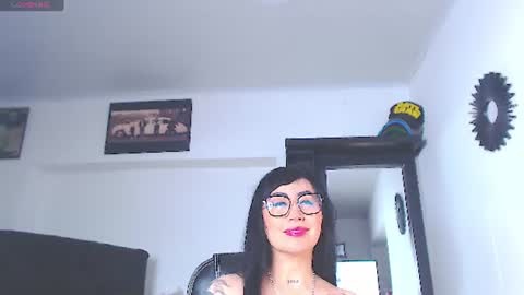 Snapshot of vicky_hotmilf chatting on 30, 6, 2026 Vicky online show from 30, 6, 2026