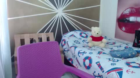 Snapshot of vicky_sexi chatting on 3, 12, 2025 vicky_sexi online show from 3, 12, 2025