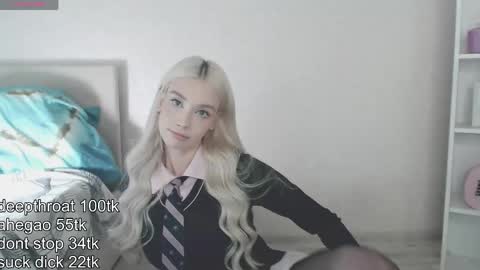vickyfuckingdoll online show from 9, 6, 2026