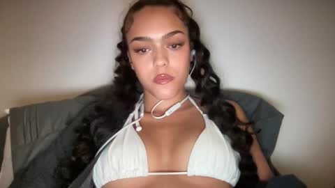 Goddess Victory  online show from 13, 1, 2025