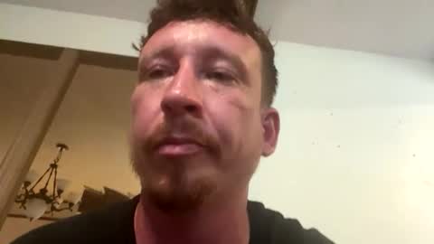 Snapshot of vicrobertson595 chatting on 27, 10, 2025 vicrobertson595 online show from 27, 10, 2025