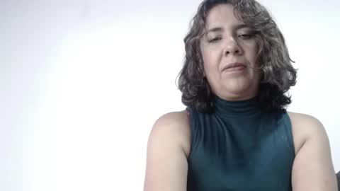 Hi guys   Im victoria  Be the one who can control me in PVT online show from 17, 4, 2026