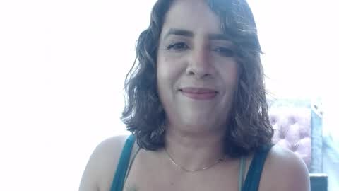 Snapshot of victoria25_meester chatting on 13, 5, 2026 Hi guys Im victoria Be the one who can control me in PVT online show from 13, 5, 2026