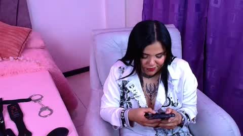 victoria_16_ online show from 5, 11, 2025