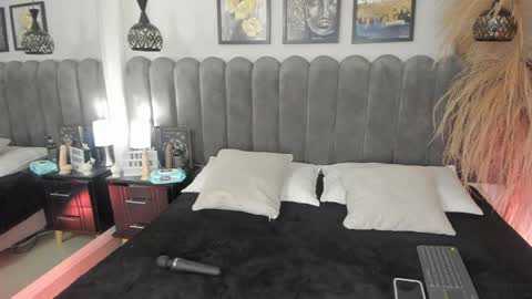 victoria__lee_ online show from 15, 5, 2026