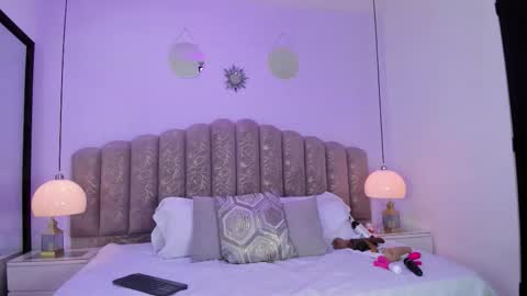 Snapshot of victoria_cooper3 chatting on 8, 2, 2026 valentina online show from 8, 2, 2026