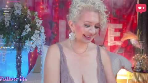 Snapshot of victoria_dior chatting on 26, 6, 2026 diorvictoria9 online show from 26, 6, 2026