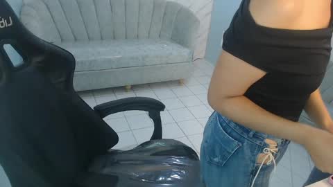 Victoria online show from 25, 4, 2026