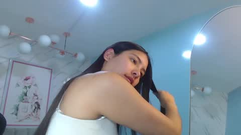 Snapshot of victoria_hernandez_t chatting on 26, 5, 2026 Victoria online show from 26, 5, 2026