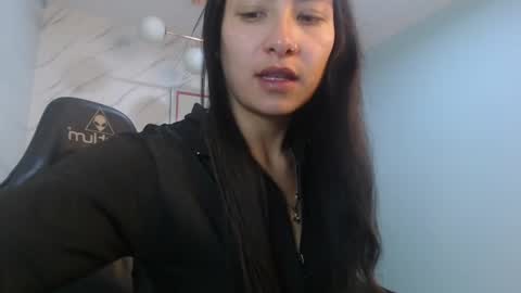 Snapshot of victoria_hernandez_t chatting on 10, 6, 2026 Victoria online show from 10, 6, 2026