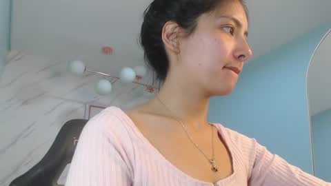 Snapshot of victoria_hernandez_t chatting on 22, 6, 2026 Victoria online show from 22, 6, 2026