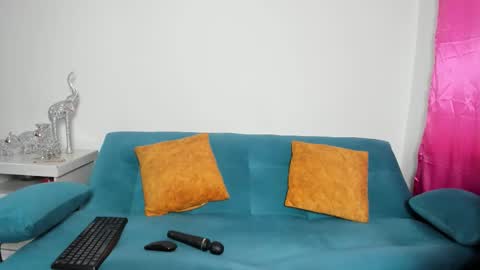 Victoria  online show from 13, 12, 2025