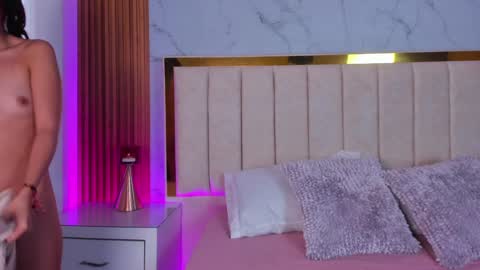 Snapshot of victoria_joliegb chatting on 12, 12, 2024 Victoria Lozano online show from 12, 12, 2024