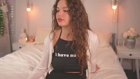Snapshot of victoria_karma chatting on 25, 9, 2025 online show from 25, 9, 2025