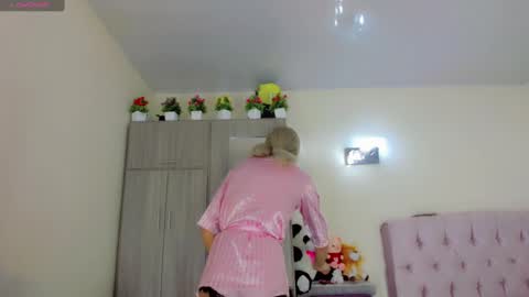 Victoria online show from 12, 12, 2024