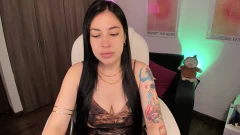 Snapshot of victoria_korss chatting on 11, 11, 2025 Victoria online show from 11, 11, 2025