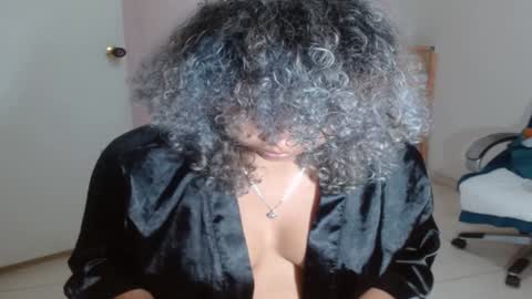 VICKY online show from 31, 1, 2025