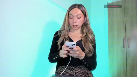 Snapshot of victoria_qq chatting on 6, 6, 2026 D A N I online show from 6, 6, 2026