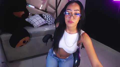 Snapshot of victoria_ricci_a chatting on 25, 2, 2025 Victoria online show from 25, 2, 2025