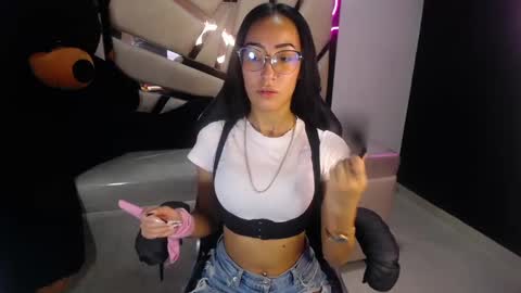 Snapshot of victoria_ricci_a chatting on 27, 2, 2025 Victoria online show from 27, 2, 2025