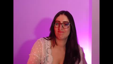 Victoria online show from 4, 2, 2025