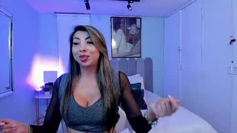 Snapshot of victoria_romanee chatting on 4, 3, 2025 Monica online show from 4, 3, 2025