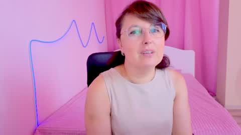 Snapshot of victoria_vvv chatting on 16, 7, 2026 Vika online show from 16, 7, 2026