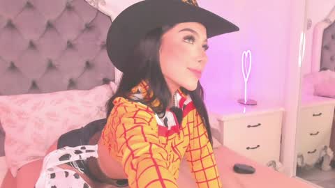 victoria_watsson online show from 8, 2, 2025