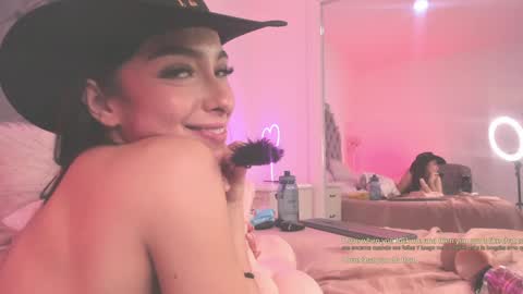 victoria_watsson online show from 8, 2, 2025