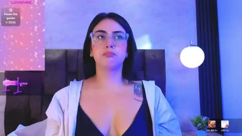 Snapshot of victoriaandrade chatting on 14, 5, 2026 Victoria Andrade online show from 14, 5, 2026